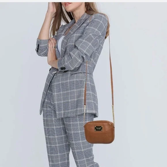 Michael Kors brown leather mini camera crossbody bag - Picture 2 of 11